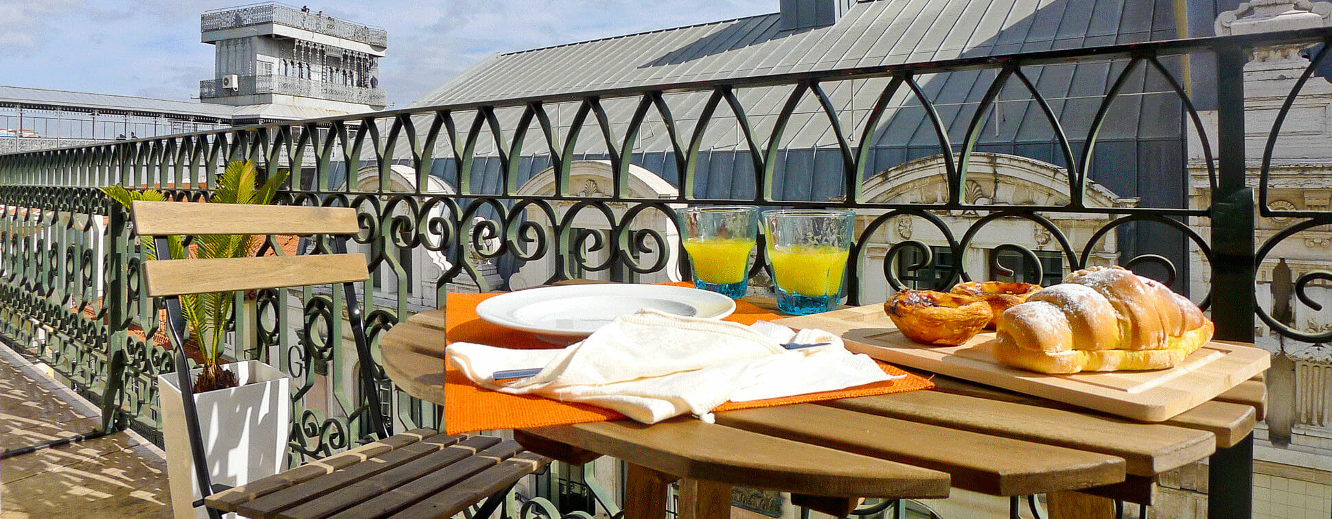 Serviced Apartment in Chiado With Balcony And City View