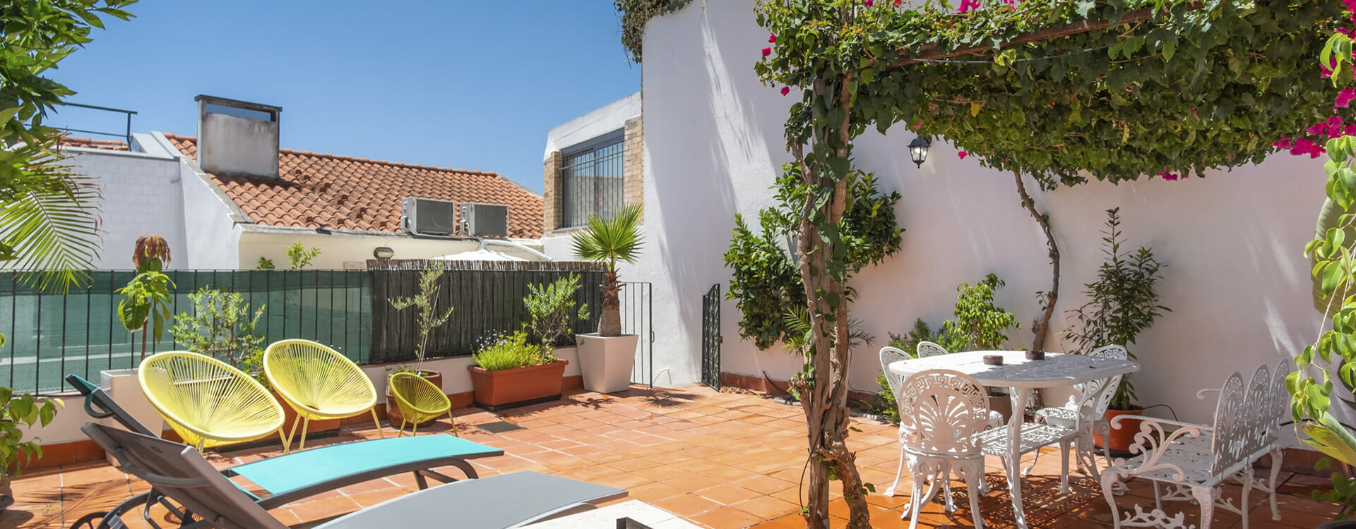 Vacation apartment rental in lisbon with private terrace